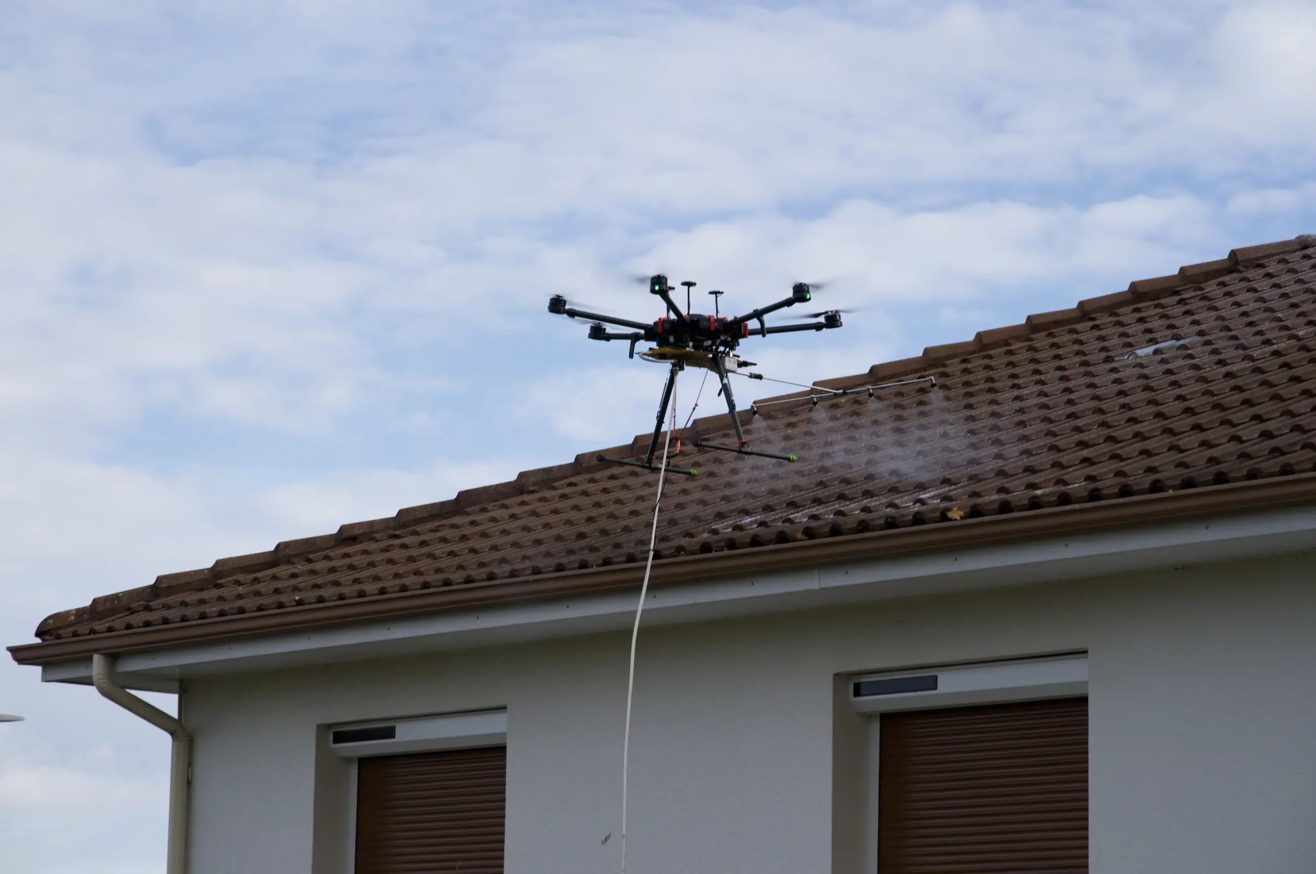 Processus de démoussage par drone