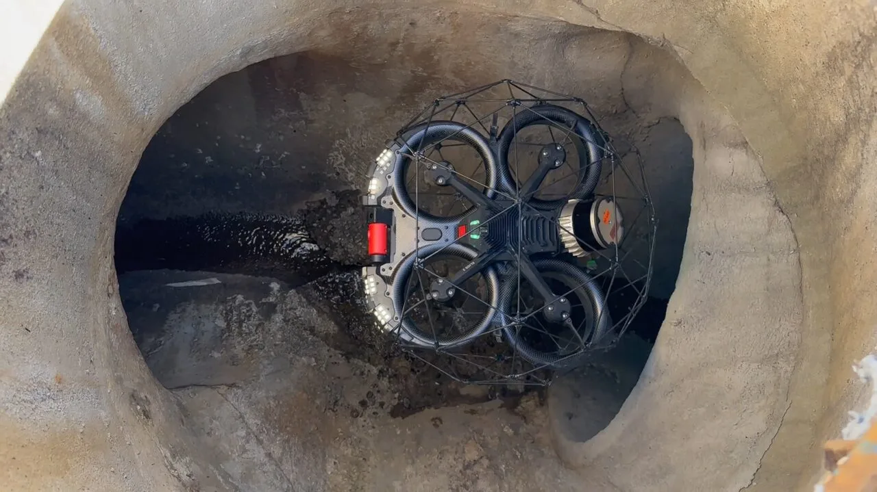 Inspection ITV en milieux confinés par drone Elios 3 Inspection ITV en milieux confinés par drone Elios 3